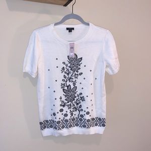 Ann Taylor women’s Sweater black and white